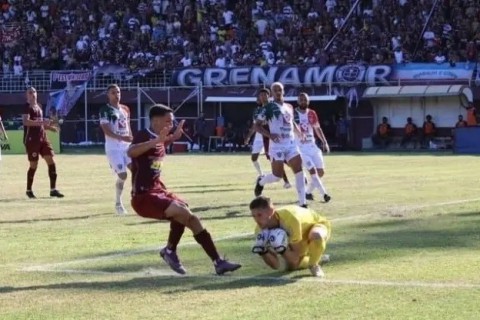 Desportiva Ferroviária decepciona sua torcida e Rio Branco VN avança às semifinais