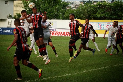 Empate ruim para Nova Venécia e Serra no capixabão,